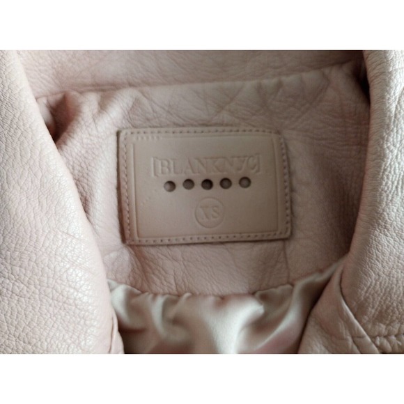 BLANKNYC Women's Pretty In PinkFuax Leather Long Sleeve Crop Moto Jacket Sz XS - Picture 9 of 12